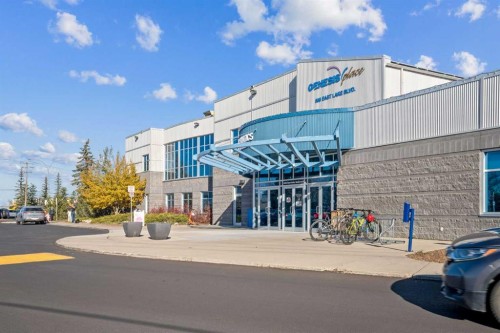 34 Kingsland Close, Airdrie, AB - Outdoor