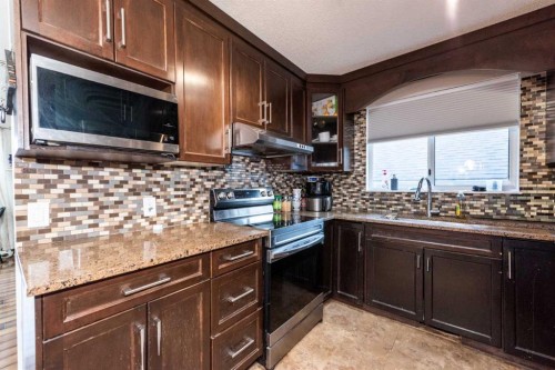 70 Martindale Boulevard Ne, Calgary, AB - Indoor Photo Showing Kitchen