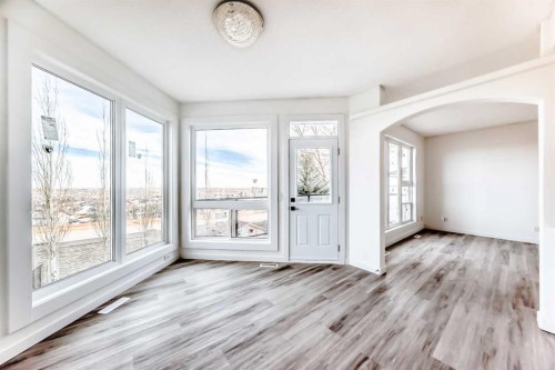 50 Hampstead Terrace Nw, Calgary, AB - Indoor Photo Showing Other Room