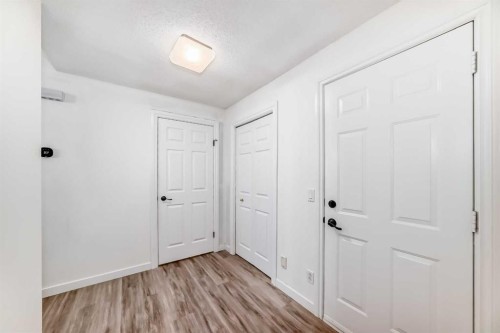 50 Hampstead Terrace Nw, Calgary, AB - Indoor Photo Showing Other Room