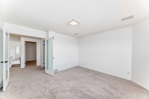 50 Hampstead Terrace Nw, Calgary, AB - Indoor Photo Showing Other Room