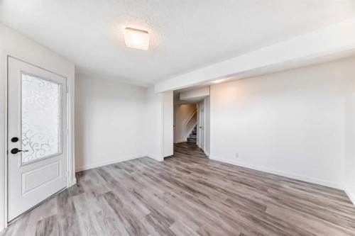 50 Hampstead Terrace Nw, Calgary, AB - Indoor Photo Showing Other Room