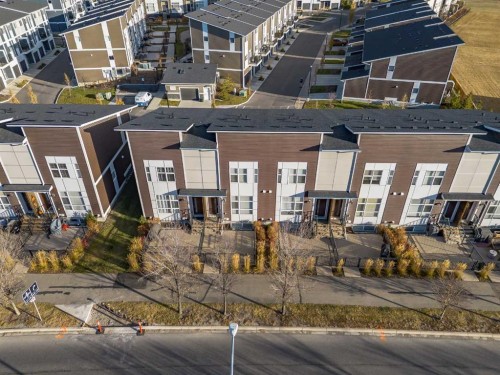 92 Walden Lane Se, Calgary, AB - Outdoor