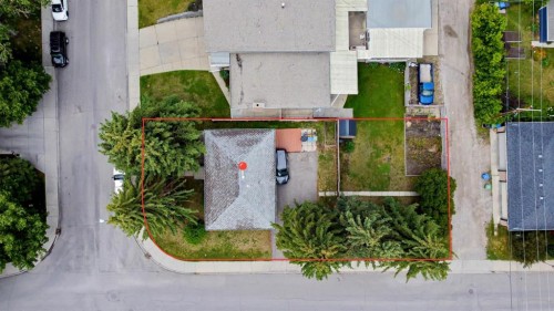 604 56 Avenue Sw, Calgary, AB - Outdoor