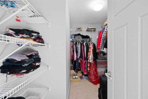 105 Everhollow Rise Sw, Calgary, AB - Indoor With Storage