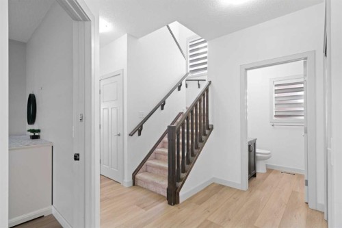 105 Everhollow Rise Sw, Calgary, AB - Indoor Photo Showing Other Room