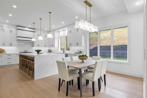 407 Patterson Boulevard Sw, Calgary, AB - Indoor Photo Showing Dining Room