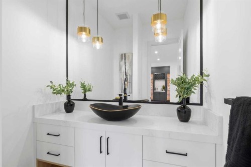 407 Patterson Boulevard Sw, Calgary, AB - Indoor