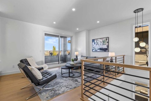 407 Patterson Boulevard Sw, Calgary, AB - Indoor Photo Showing Living Room