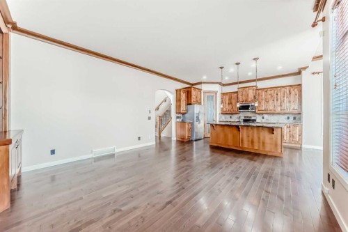 157 Everoak Park Sw, Calgary, AB - Indoor Photo Showing Kitchen