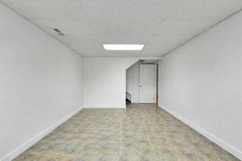 10831 5 Street Sw, Calgary, AB - Indoor Photo Showing Other Room