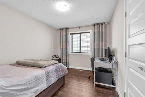 304 Corner Meadows Manor Ne, Calgary, AB - Indoor Photo Showing Bedroom