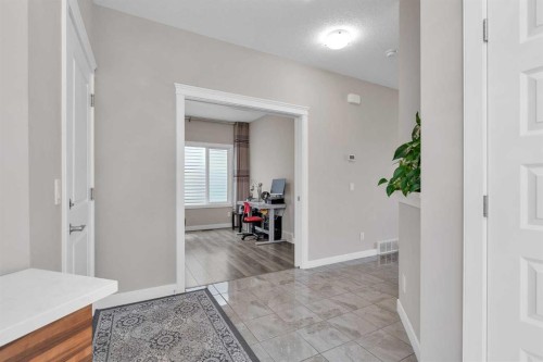 304 Corner Meadows Manor Ne, Calgary, AB - Indoor Photo Showing Other Room