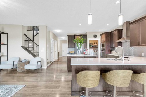 304 Corner Meadows Manor Ne, Calgary, AB - Indoor Photo Showing Kitchen With Upgraded Kitchen