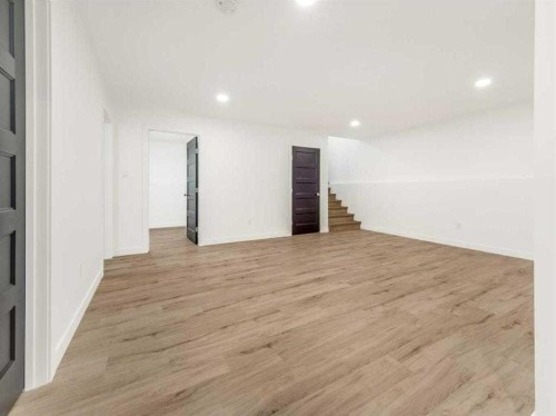 5105 40 Avenue, Taber, AB - Indoor Photo Showing Other Room