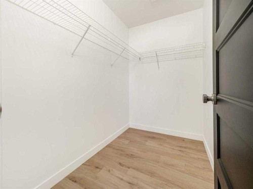 5105 40 Avenue, Taber, AB - Indoor