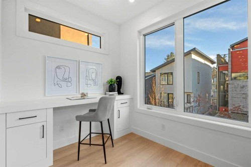 2518 16B Street Sw, Calgary, AB - Indoor Photo Showing Office