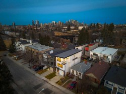 2518 16B Street SW Calgary, AB T2T 4L9
