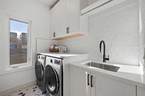 2518 16B Street Sw, Calgary, AB - Indoor Photo Showing Laundry Room