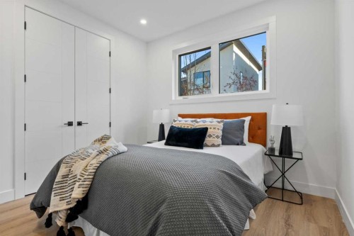 2518 16B Street Sw, Calgary, AB - Indoor Photo Showing Bedroom