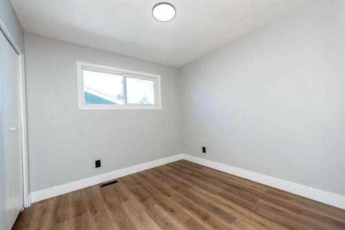 13 Martingrove Court Ne, Calgary, AB - Indoor Photo Showing Other Room