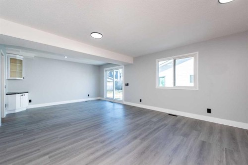 13 Martingrove Court Ne, Calgary, AB - Indoor Photo Showing Other Room