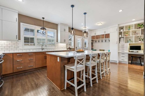 96 Beny-Sur-Mer Road Sw, Calgary, AB - Indoor Photo Showing Kitchen With Upgraded Kitchen