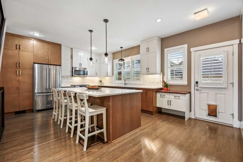 96 Beny-Sur-Mer Road Sw, Calgary, AB - Indoor Photo Showing Kitchen With Stainless Steel Kitchen With Upgraded Kitchen