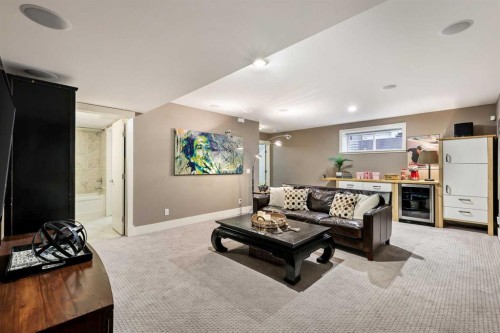 96 Beny-Sur-Mer Road Sw, Calgary, AB - Indoor