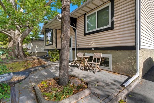 124 Lynnbrook Road Se, Calgary, AB - Outdoor