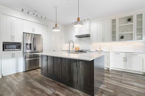 248 Ranch Close, Strathmore, AB - Indoor Photo Showing Kitchen With Upgraded Kitchen