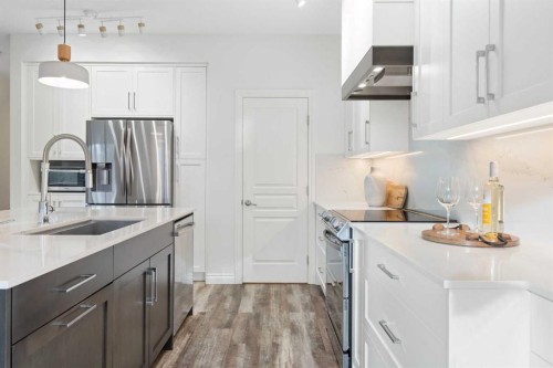 248 Ranch Close, Strathmore, AB - Indoor Photo Showing Kitchen With Upgraded Kitchen