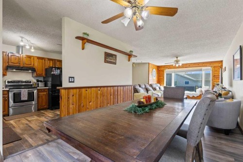 1018 10 Avenue Se, High River, AB - Indoor Photo Showing Dining Room