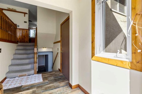 1018 10 Avenue Se, High River, AB - Indoor Photo Showing Other Room