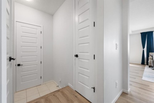 633 Windrow Manor Sw, Airdrie, AB - Indoor Photo Showing Other Room