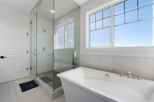 633 Windrow Manor Sw, Airdrie, AB - Indoor Photo Showing Bathroom