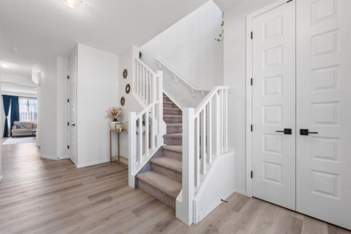 633 Windrow Manor Sw, Airdrie, AB - Indoor Photo Showing Other Room
