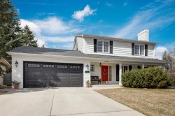 103 Pump Hill Place SW Calgary, AB T2Y 4C6