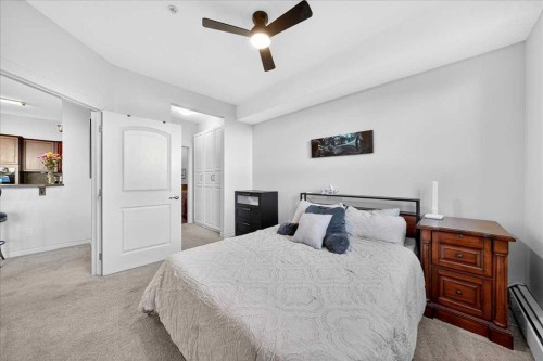 253-26 Val Gardena View Sw, Calgary, AB - Indoor Photo Showing Bedroom