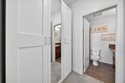 253-26 Val Gardena View Sw, Calgary, AB - Indoor Photo Showing Bathroom