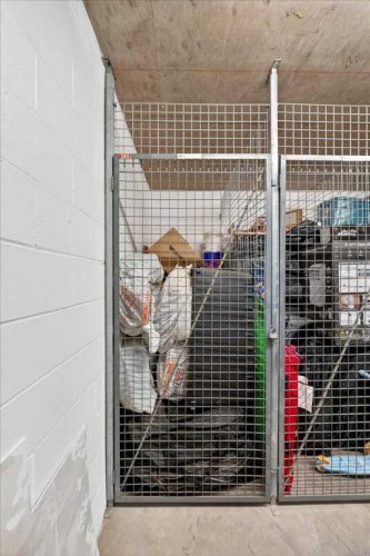 253-26 Val Gardena View Sw, Calgary, AB - Indoor