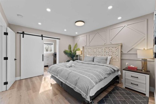 3832 40 Avenue Nw, Calgary, AB - Indoor Photo Showing Bedroom