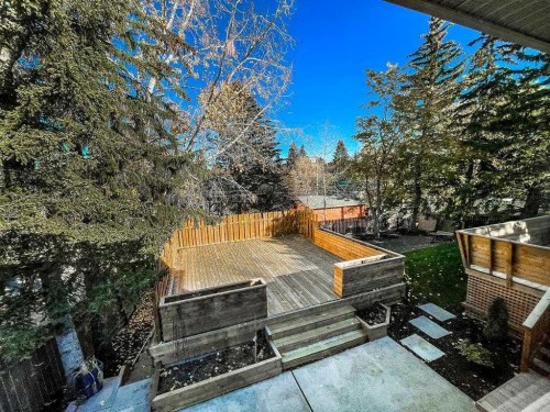 3832 40 Avenue Nw, Calgary, AB - Outdoor