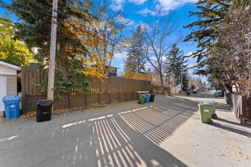 3832 40 Avenue Nw, Calgary, AB - Outdoor