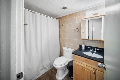 203-1719 11 Avenue Sw, Calgary, AB - Indoor Photo Showing Bathroom