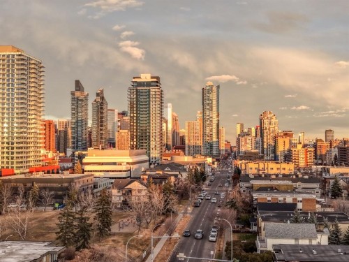 203-1719 11 Avenue Sw, Calgary, AB - Outdoor With View