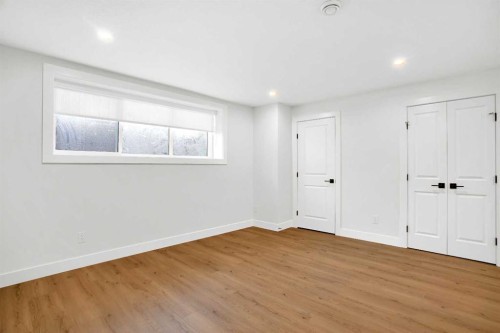 2514 16A Street Se, Calgary, AB - Indoor Photo Showing Other Room