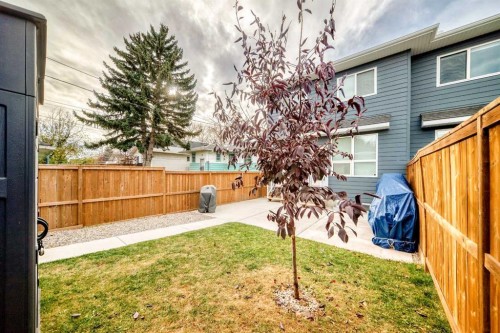 2514 16A Street Se, Calgary, AB - Outdoor