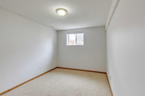 522 & 524 27 Avenue Nw, Calgary, AB - Indoor Photo Showing Other Room