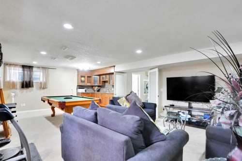 39 Skyview Shores Rise Ne, Calgary, AB - Indoor Photo Showing Other Room